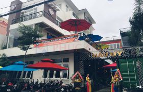 Video ý tưởng trang trí quán cà phê sân vường bằng dù che nắng Video ý tưởng trang trí quán cà phê sân vường bằng dù che nắng