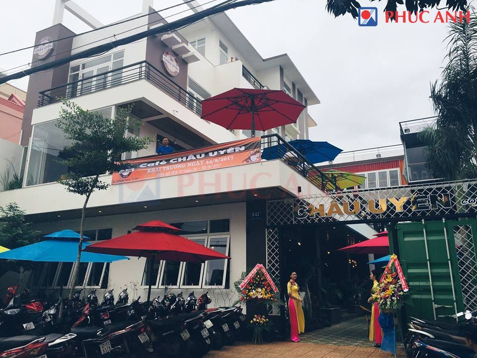 Video ý tưởng trang trí quán cà phê sân vường bằng dù che nắng